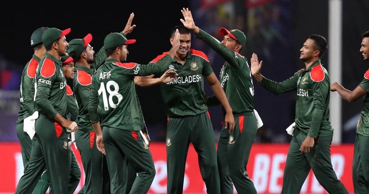 শীর্ষ স্থানে